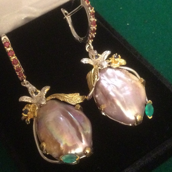 Atlanta Gem & Mineral Show Jewelry - Genuine Lavender Baroque Pearl & Emerald Earrings